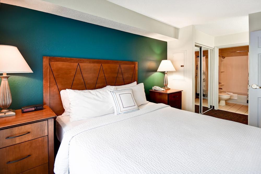 Airport Hotel Louisville