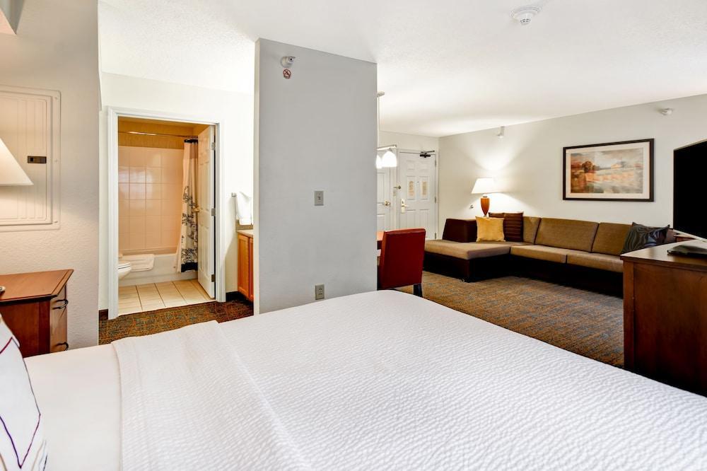 Airport Hotel Louisville